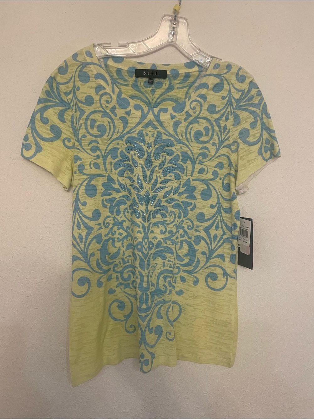 B.L.E.U. Yellow Short Sleeve Top with Blue Ornamental Print